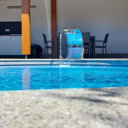 Casa Con Piscina Y Barbacoa Villa Freixido Luaran gambar
