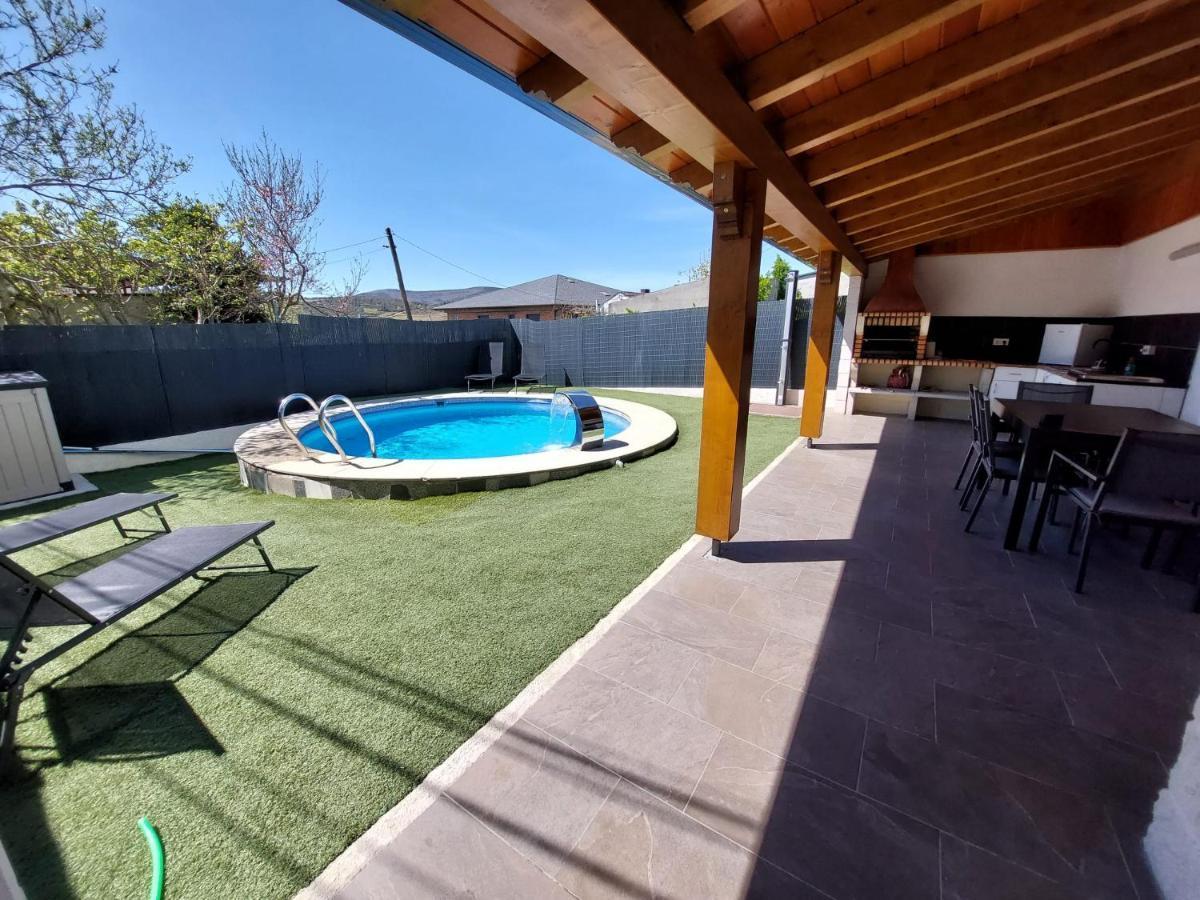 Casa Con Piscina Y Barbacoa Villa Freixido Luaran gambar